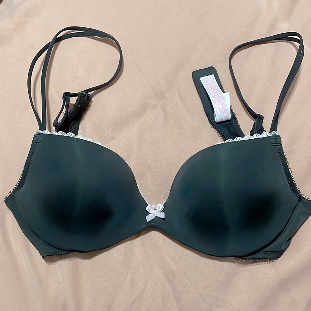 Victoria’s Secret Padded Pink Lace Bow Bra